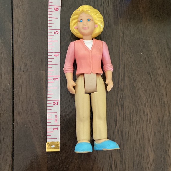 Little Tikes Grand Mansion Dollhouse Mom Figure and furniture Doll Vintage 90's - Picture 2 of 16